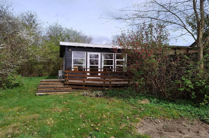 Ferienhaus für 4 Personen, mit Terrasse in Høll