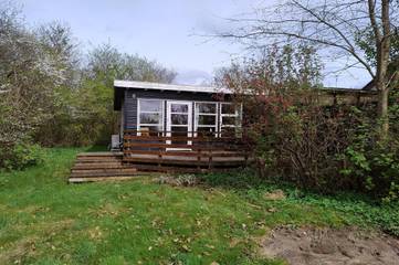 Ferienhaus für 4 Personen, mit Terrasse in Høll