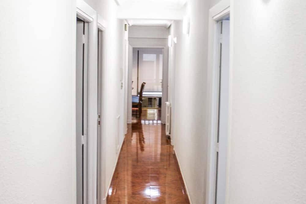 Entire apartment, Piso de 6 Habitaciones en Pleno Centro de Salamanca in Centro (Salamanca), Salamanca