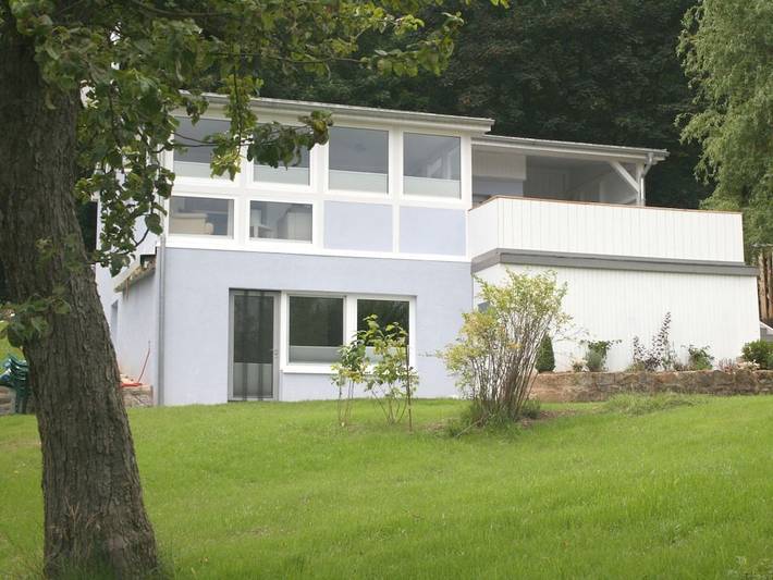 Ferienhaus für 6 Personen, mit Balkon und Terrasse sowie Garten