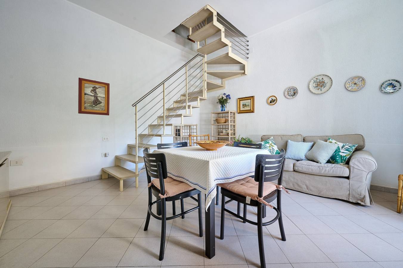 Holiday Home 'Villa Liberty Rosa' with Sea View, Wi-Fi and Air Conditioning in San Vincenzo, Etruscan Coast