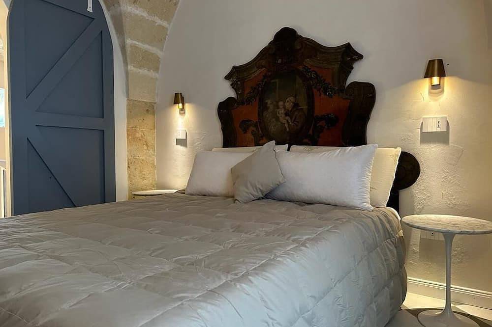 Appartement entier, Elegant apartment in the historic center of Maruggio 2 km from the sea in Maruggio, Golfe de Tarente