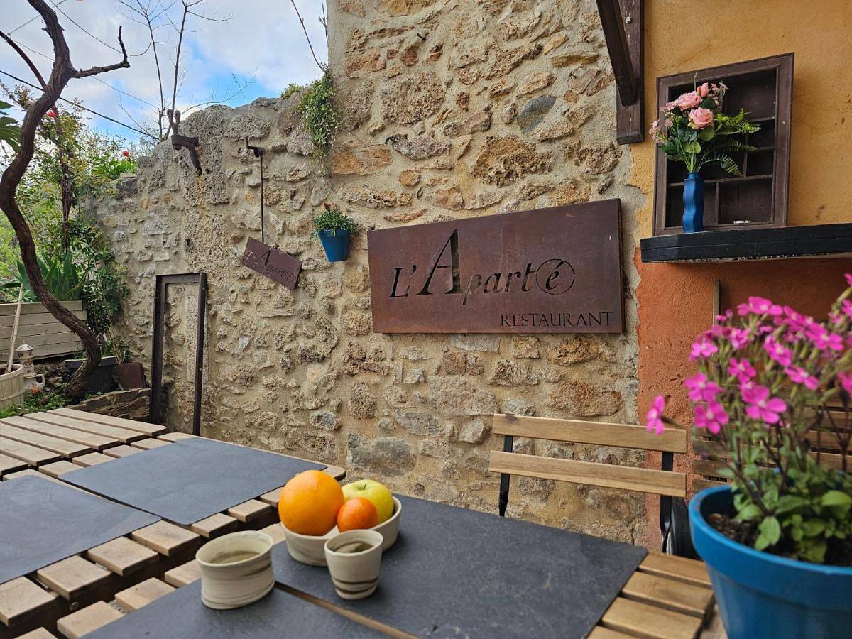 Double Room with Private Bathroom in Ferrals-les-Corbières, Côte méditerranéenne (France)