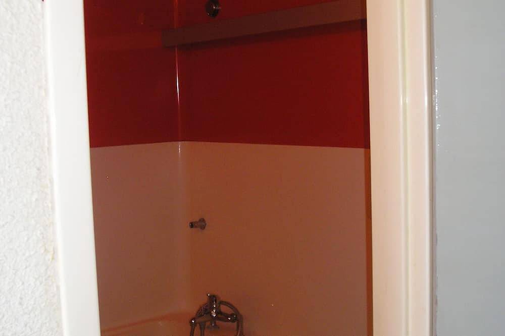 Entire apartment, Arc 2000, studio direct access to  tracks, South balcony in Les Arcs, Bourg-Saint-Maurice