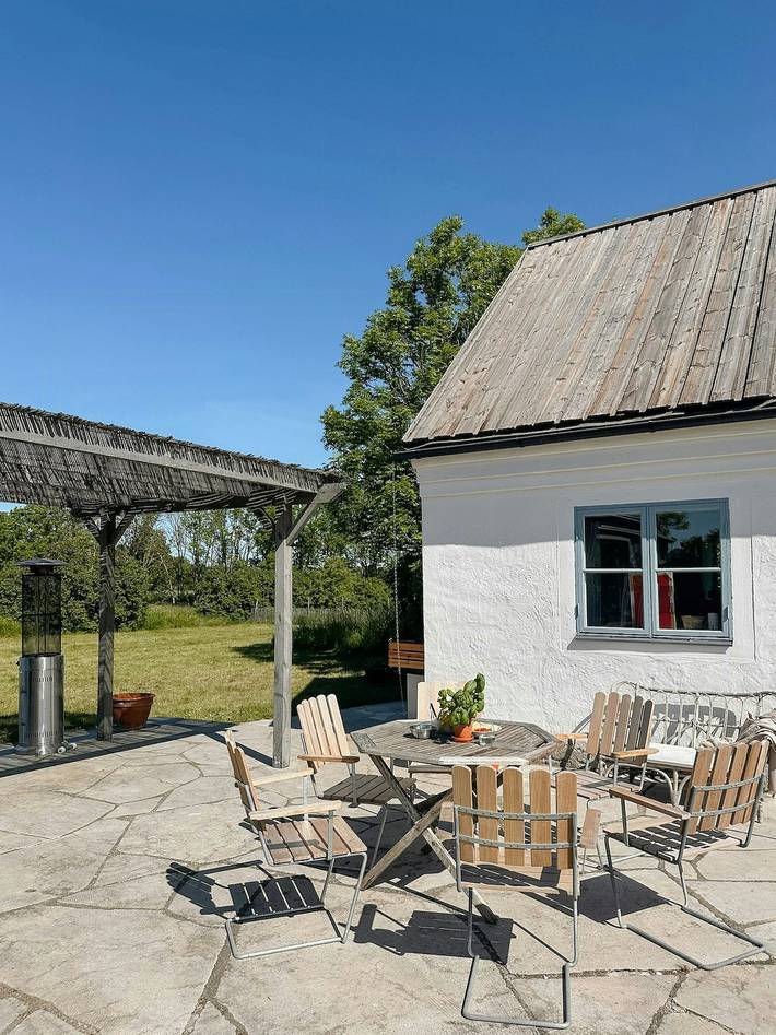 Gotländisches Steinhaus mit Pool in der Nähe von Visby in Gotland
