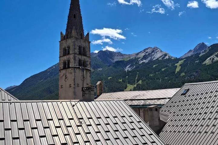 Gîte pour 8 personnes, avec balcon dans Les Grands Bains Du Monetier