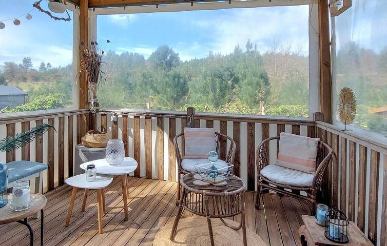 Acogedora casa móvil con piscina y jardín, a 800 m del restaurante Les Pinèdes in Saint-Julien-en-Born, Côte d’Argent