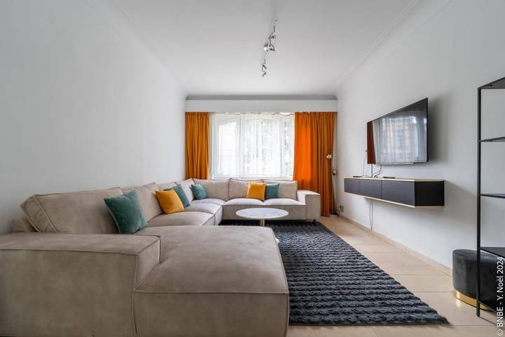 Villa pour 20 personnes, avec Terrasse et Jardin à Evere