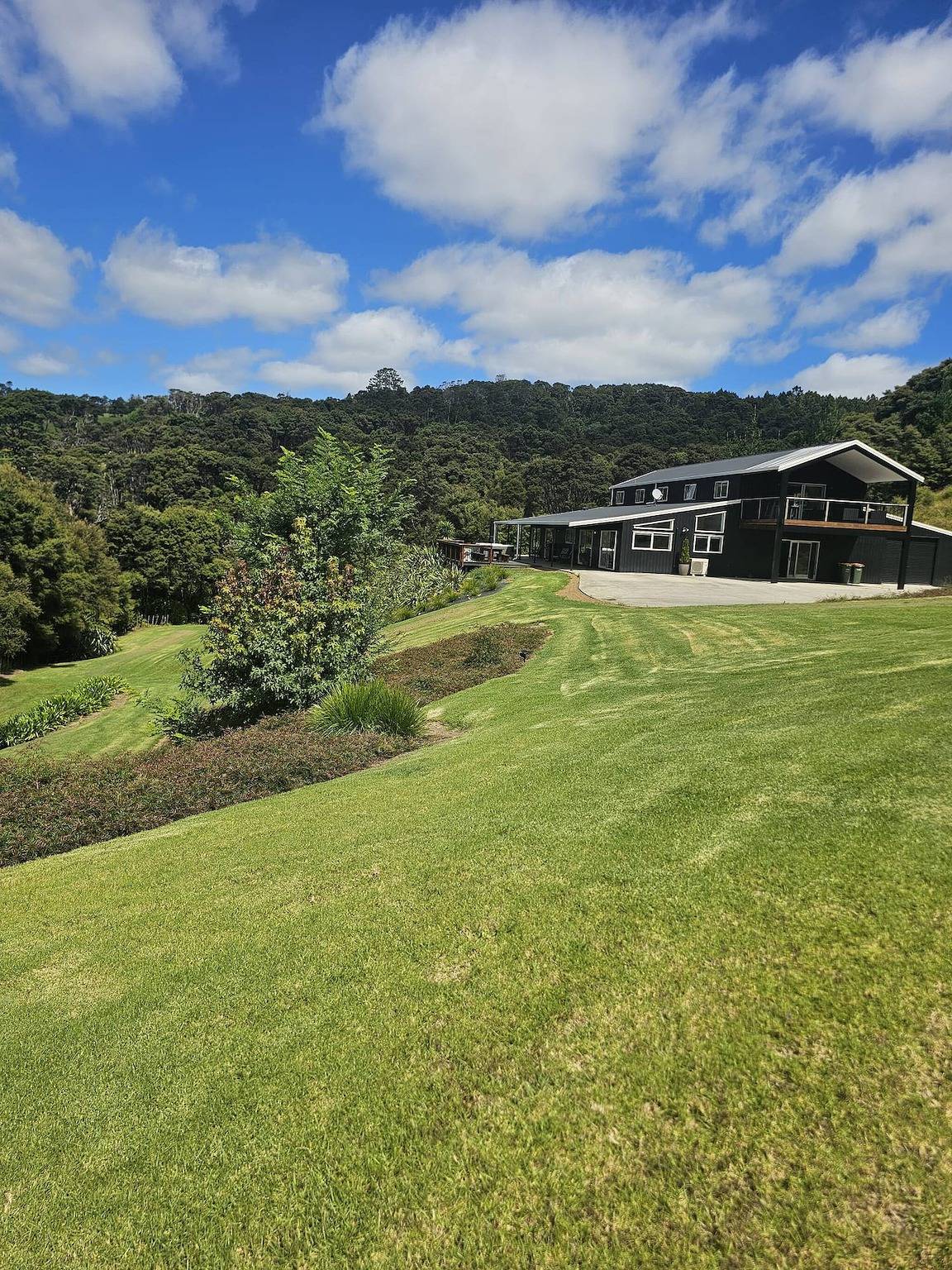 Das Black Barn Valley Retreat in Auckland Council