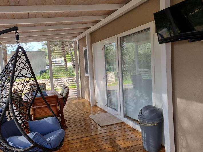 Camping pour 8 personnes, avec vue et jardin, animaux acceptés à Tisno - 2