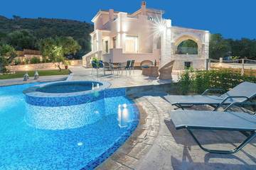 Ferienhaus für 6 Personen, mit Garten in Kalamaki