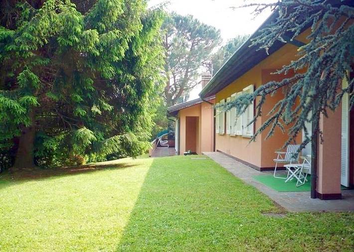 Location de vacances pour 4 personnes, avec jardin ainsi que vue et terrasse à Varèse - 4