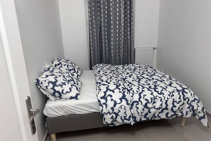 Gîte pour 6 personnes, avec terrasse, animaux acceptés à Boissy-Saint-Léger - 2