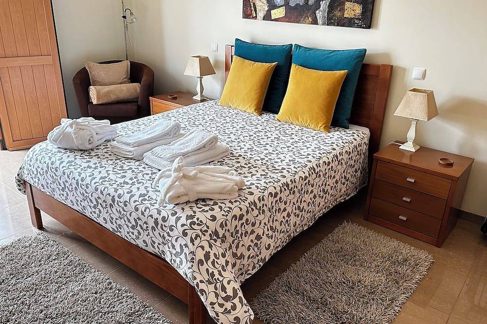 Apartamento entero, \"Luz House\" encantador apartamento con jacuzzi in Freguesia da Luz de Tavira, Ria Formosa