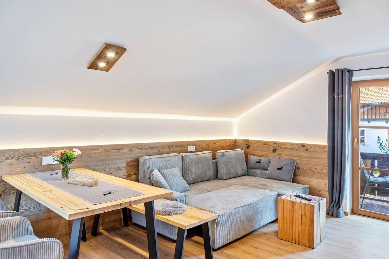 Ganze Wohnung, Ferienwohnung "Haus Alpenquelle Seeblick" mit Bergblick, Balkon und Wlan in Bad Kohlgrub, Bayerische Alpen