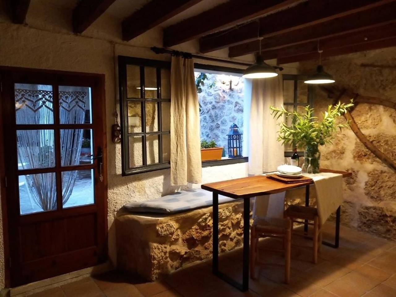Entire apartment, Yourhouse Sa Casa in Sineu, Majorca Center