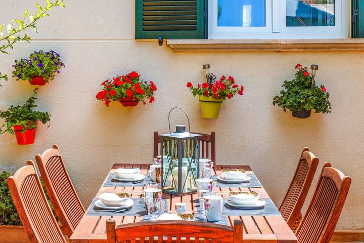 Casa de Encanto com Piscina, Terraço Generoso, Jardim e Wi-Fi in Badia Blava, Llucmajor