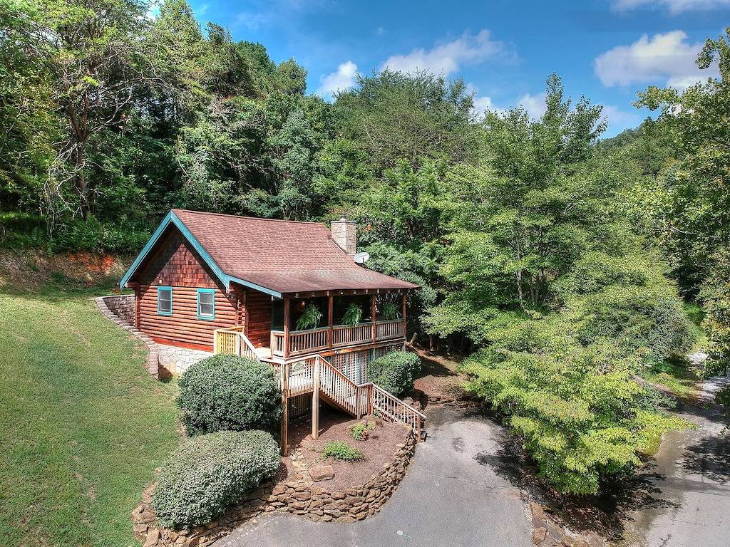 Gemütliche Hütte nur wenige Minuten von Pigeon Forge! in Sevierville, Sevier County