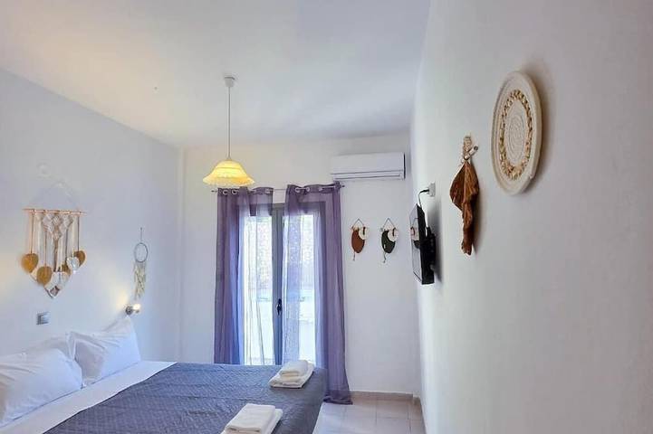 Maison d’hôte pour 2 personnes, avec jardin à Santorin