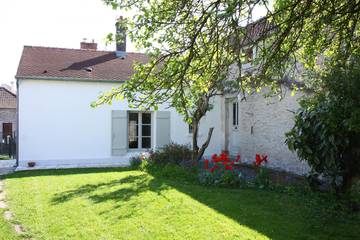 Gîte pour 3 personnes, avec terrasse et jardin dans Île de France