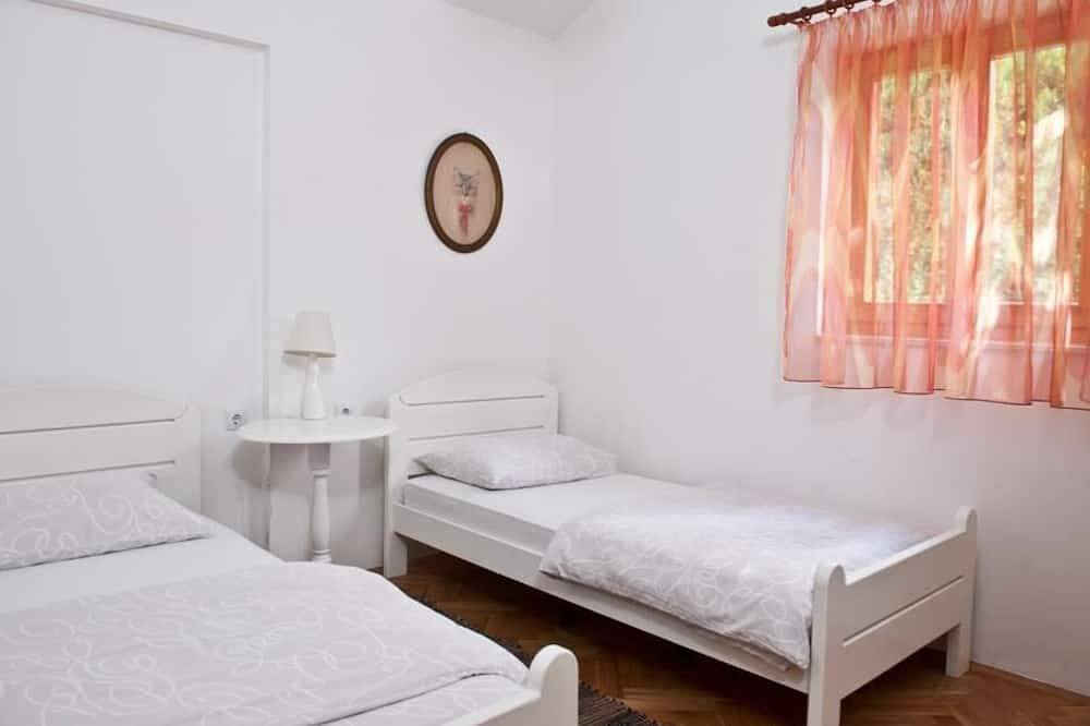 Casa con jardín perfecta para unas vacaciones en familia. in Split, Condado de Split-Dalmacia