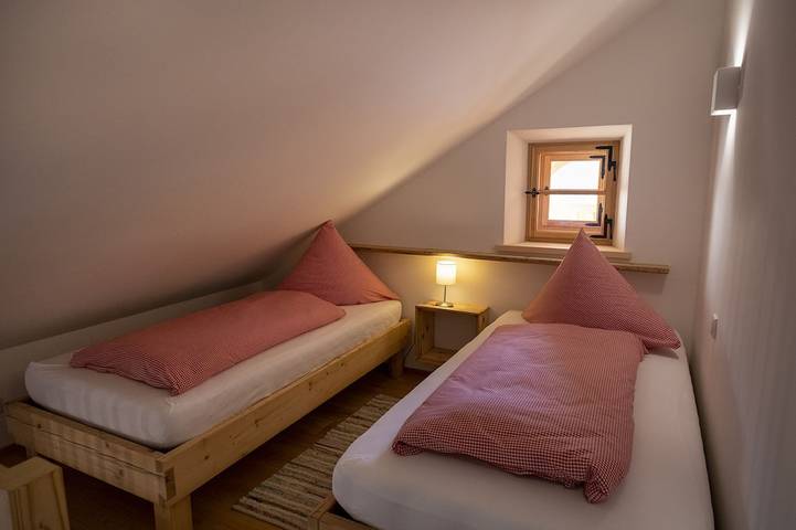 Ferienwohnung für 5 Personen, mit Balkon und Garten in Wackersberg - 3