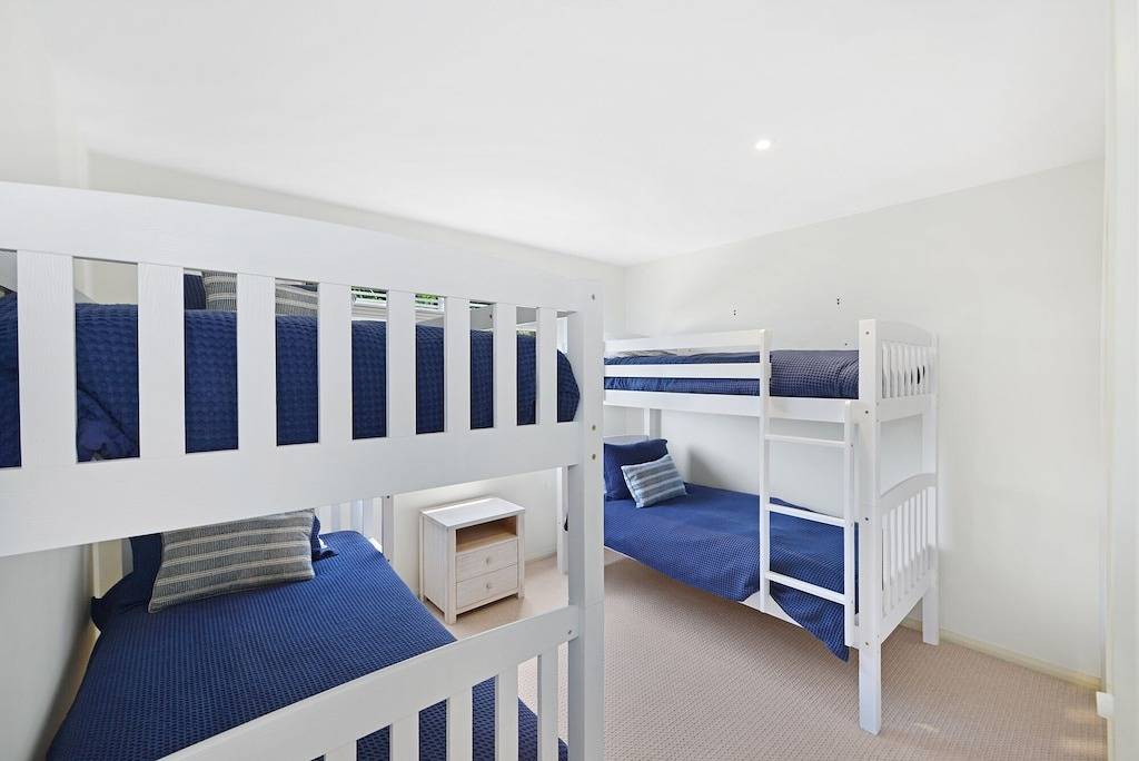 Elegance on Elgata - Bright and Breezy in North Avoca, New South Wales