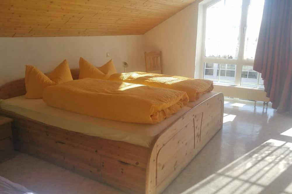 Ganze Wohnung, Mehrbettzimmer für 3 Gäste mit 20m² in Hohenpeißenberg in Hohenpeißenberg, Romantische Straße