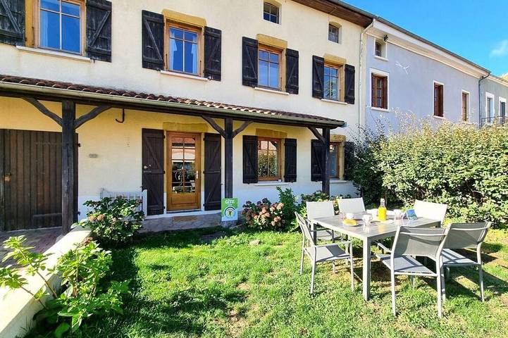 Gîte pour 6 personnes, avec jardin