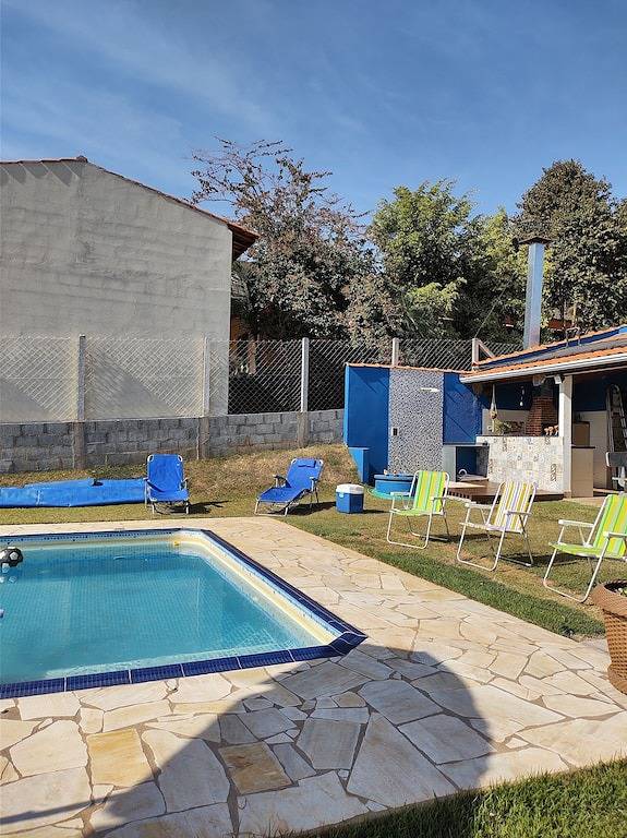 Casas e apartamentos de temporada para 15 pessoas, com jardim e balcão em Socorro