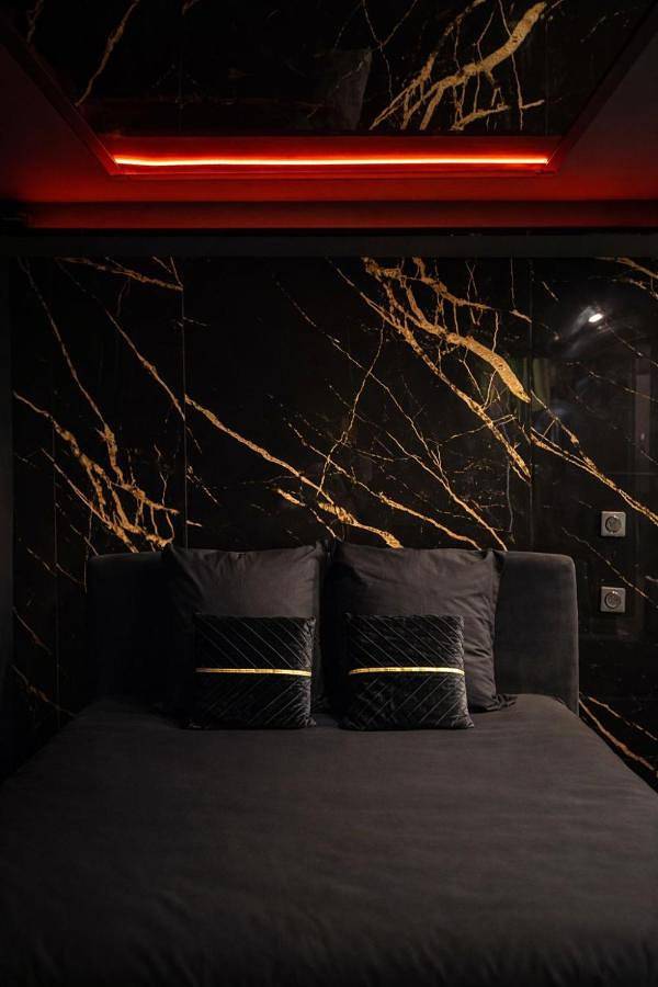 Appartement entier, Paradise Room - Spa & Sauna de Luxe à Yutz in Yutz, Moselle