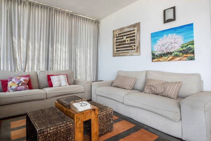 Appartement entier, Appartement de vacances 'Tatiana' avec vue mer, terrasse privée et Wi-Fi in Playa de los Guíos, Santiago del Teide