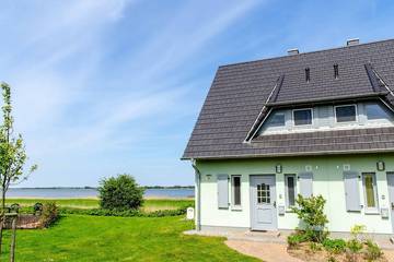 Ferienhaus für 5 Personen, mit Sauna und Garten sowie Terrasse in Neuenkirchen (Rügen)