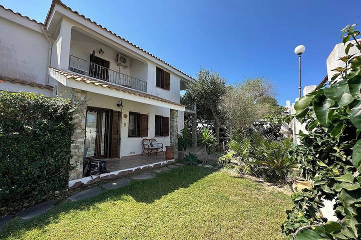 Ferienhaus für 6 Personen, mit Balkon und Garten