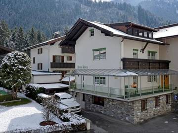 Ferienwohnung für 4 Personen, mit Balkon und Garten sowie Ausblick in Mayrhofen