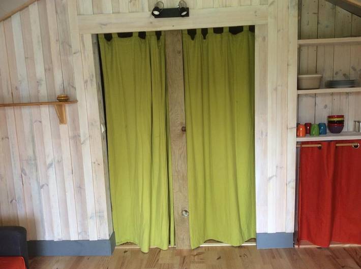 Location de vacances pour 6 personnes, avec vue ainsi que jardin et piscine à Marans - 3
