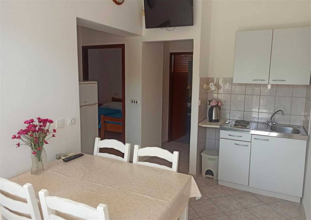 Ganze Wohnung, Neu Strandwohnung Gaj 4 in Brodarica, Šibenik-Knin