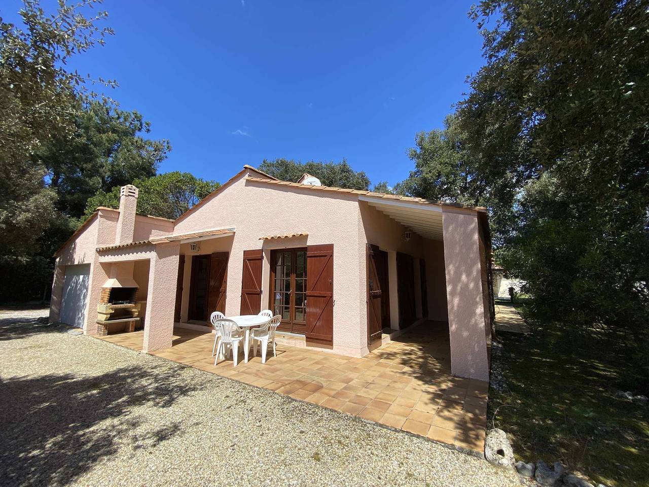 101 - Pretty family villa in a quiet and residential area in Soulac-sur-Mer, Lesparre-Médoc region