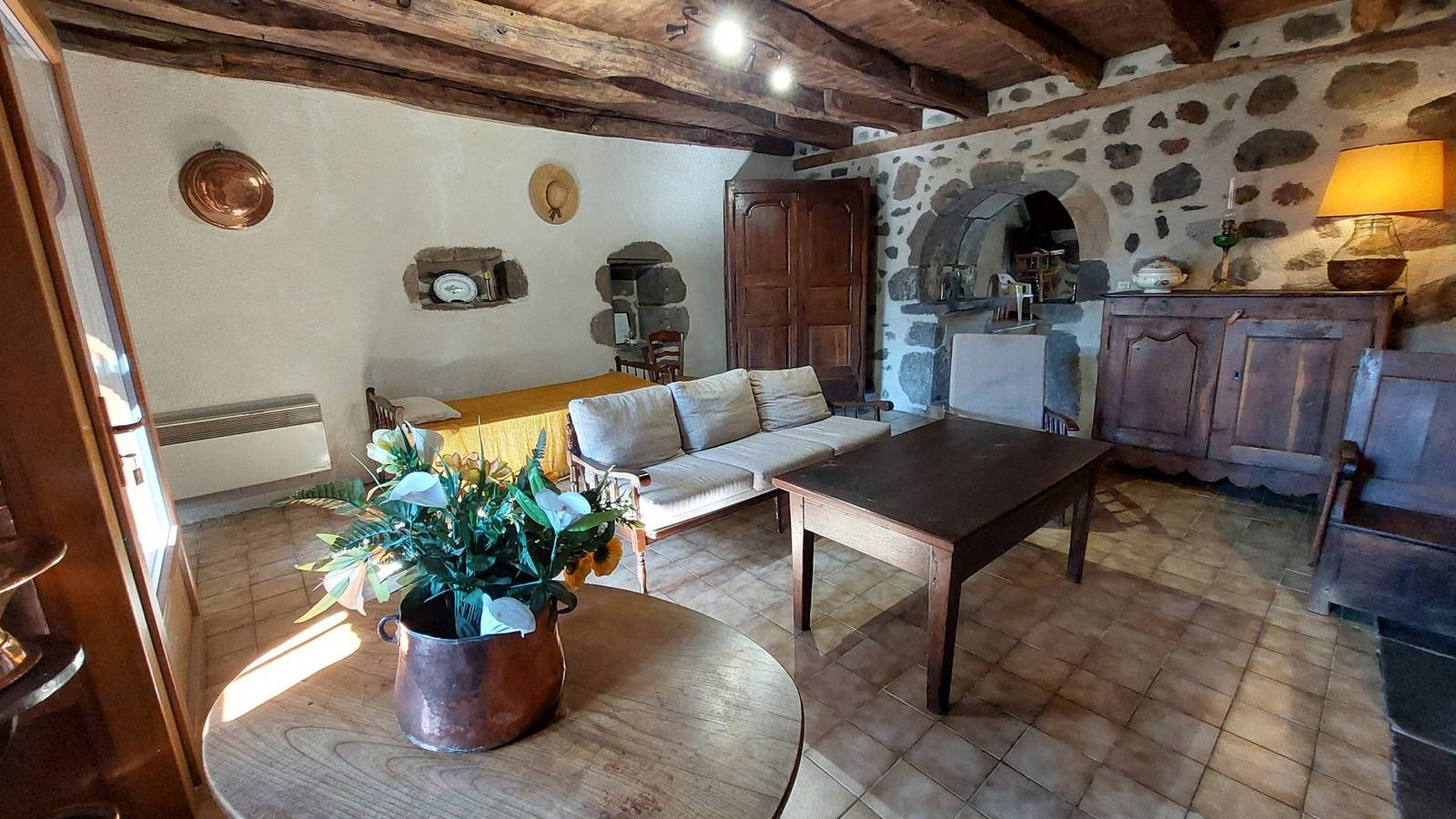 Gîte de charme au cœur du Cantal – Jusqu’à 6 personnes in Saint-Cernin, Région d'Aurillac