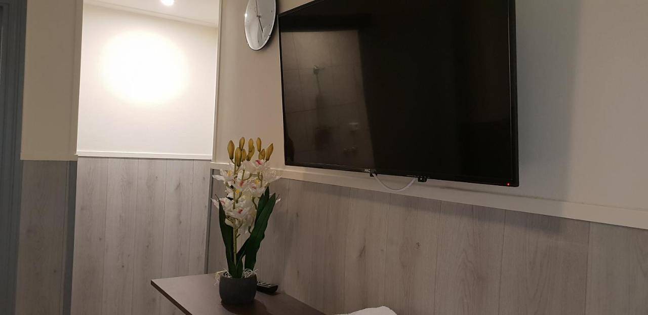Geheel appartement, Studio - Second Floor in Tilburg, Noord-Brabant