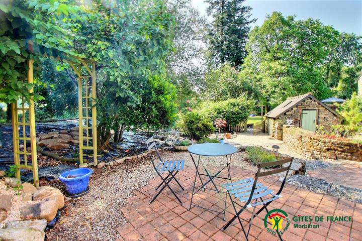 Gîte pour 2 personnes, avec jardin et jacuzzi à Quistinic - 3