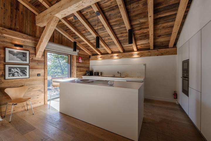 Chalet pour 8 personnes, avec terrasse et jacuzzi ainsi que jardin et sauna à Chamonix-Mont-Blanc