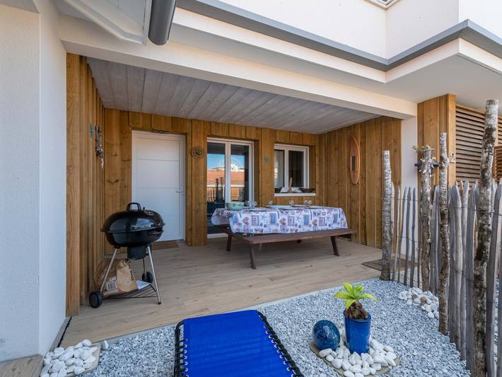 Gîte pour 6 personnes, avec terrasse dans Office De Tourisme De Biscarrosse