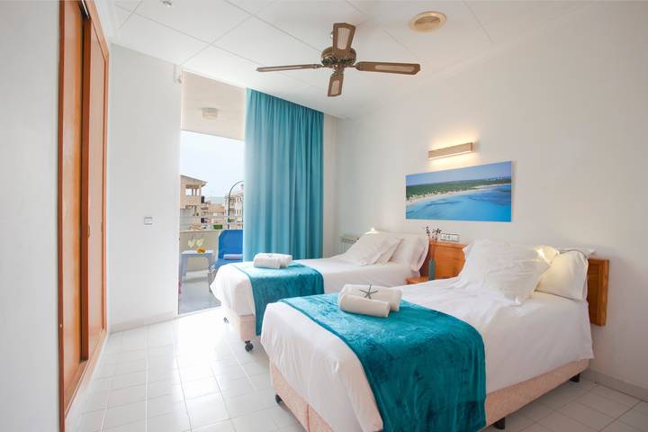 Entire apartment, Apartment "Apartamento Es Trenc 2 Colonia de Sant Jordi" with Balcony, Wi-Fi & Air Conditioning in Colònia de Sant Jordi, Ses Salines