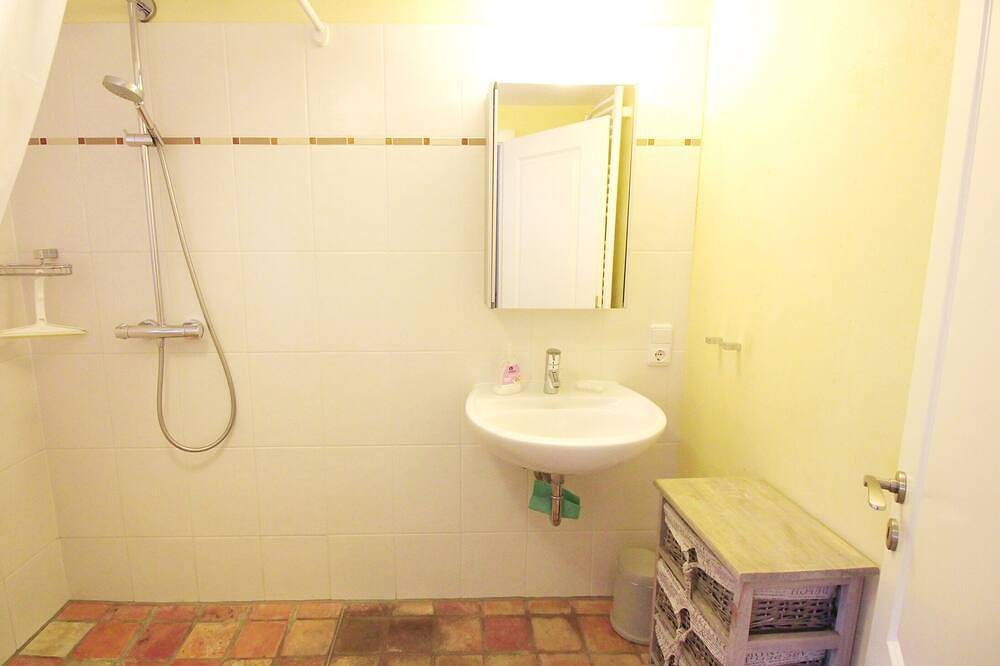 Ganze Wohnung, „Entspannung pur im Ferienhaus Kleine Flucht an der Ostsee“ in Lenste, Grömitz