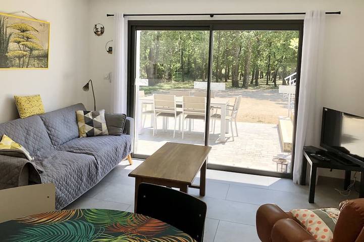 Gîte pour 4 personnes, avec terrasse et jardin