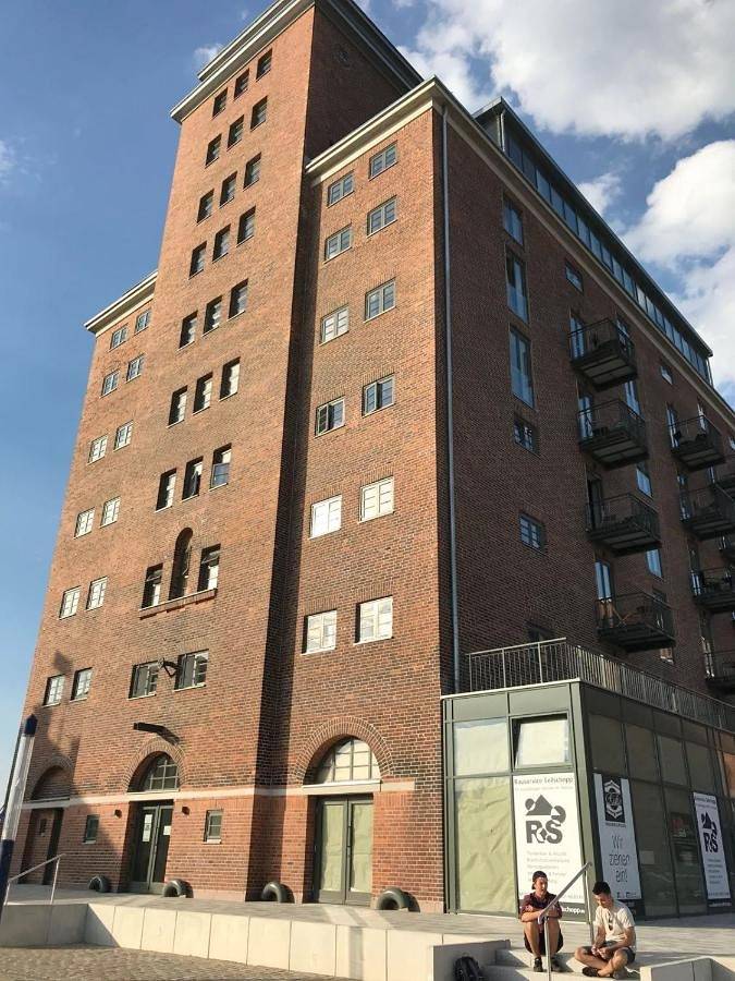 Appartment Ferienwohnung mit großer Terrasse Ohlerich Speicher Wismar in Wismar, Oostzee - Mecklenburg