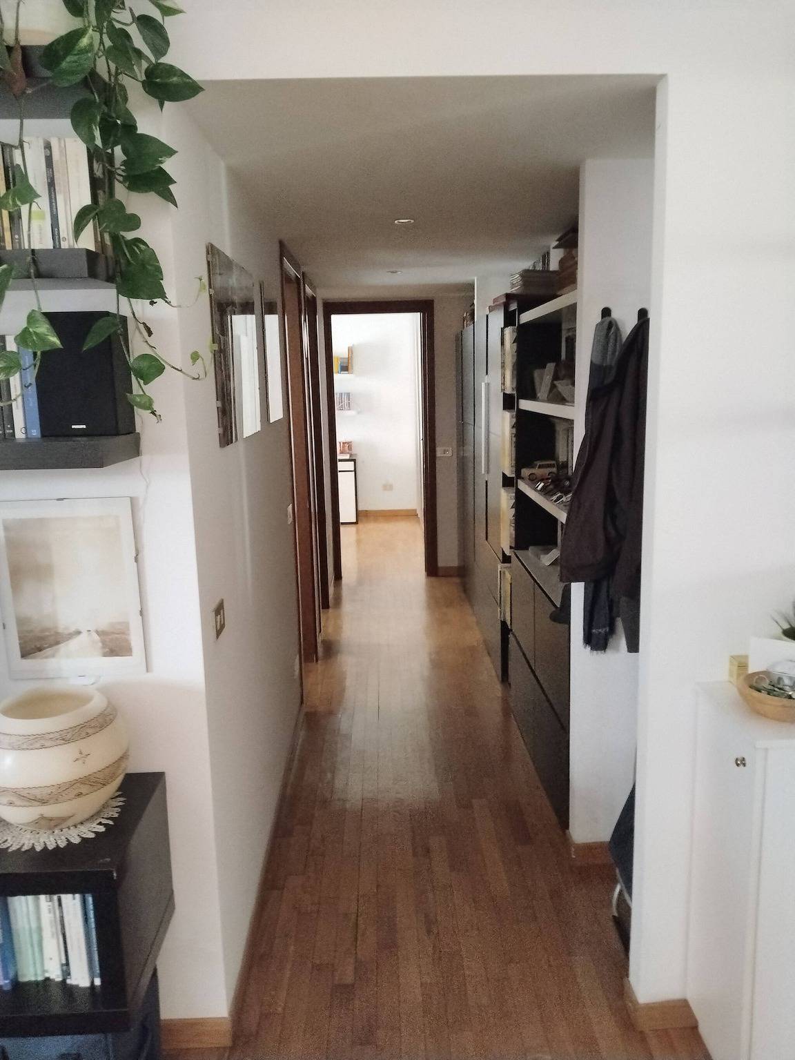 Spacious room in three-room apartment a stone's throw from the M1 in Sesto San Giovanni, Milan Province