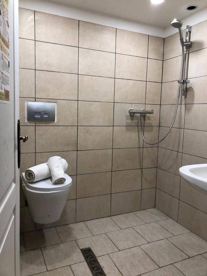 Tente pour 4 personnes, avec jardin ainsi que vue et terrasse dans le Cher - 4