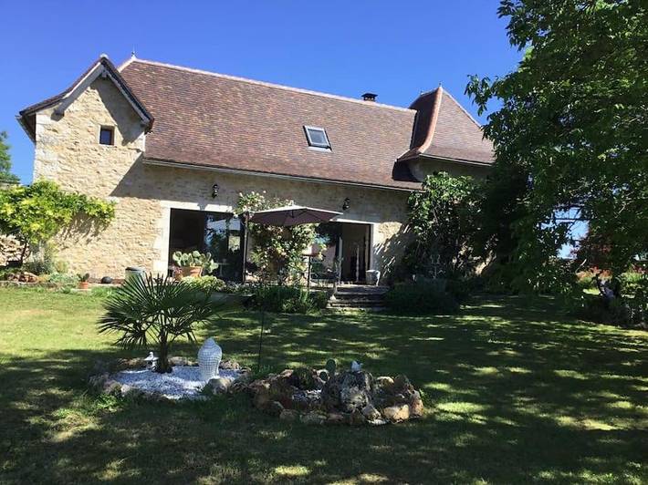 Location de vacances pour 6 personnes, avec Jacuzzi et Terrasse ainsi que Jardin et Vue à Faycelles